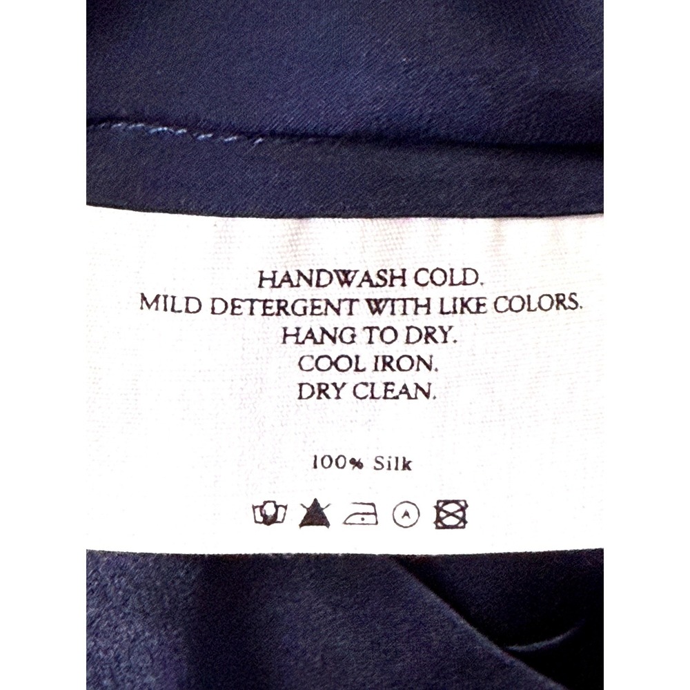 Cozy Earth Serenity 100Silk Classic Long Sleeve Pajama Top Navy XS Luxury NWTS - Picture 4 of 9